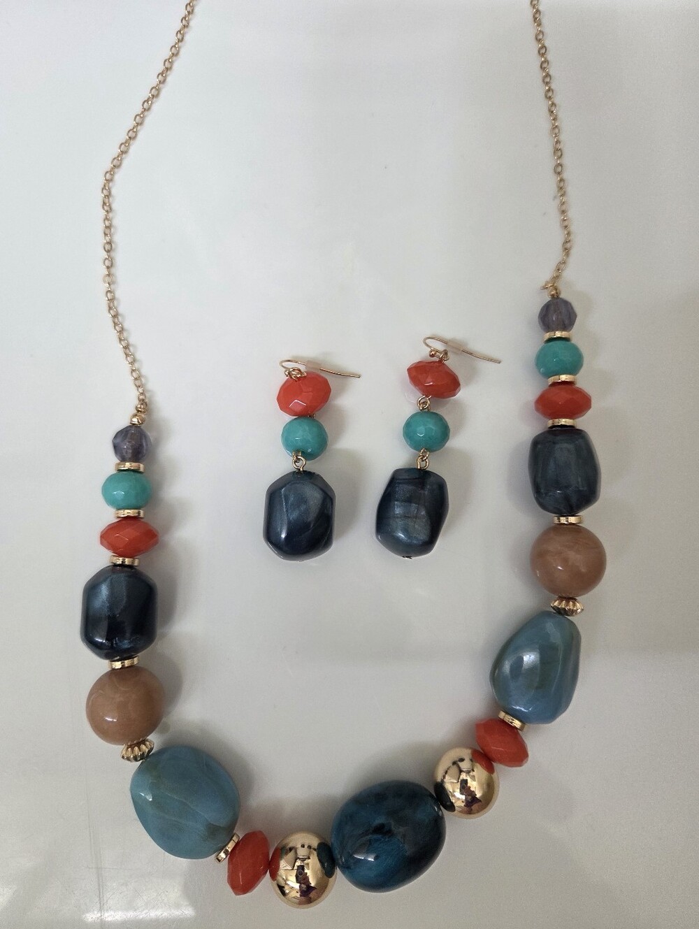 NWOT Avon Necklace